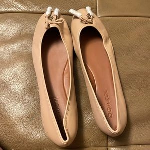 Coach flats euro 40.5 leather nude never worn